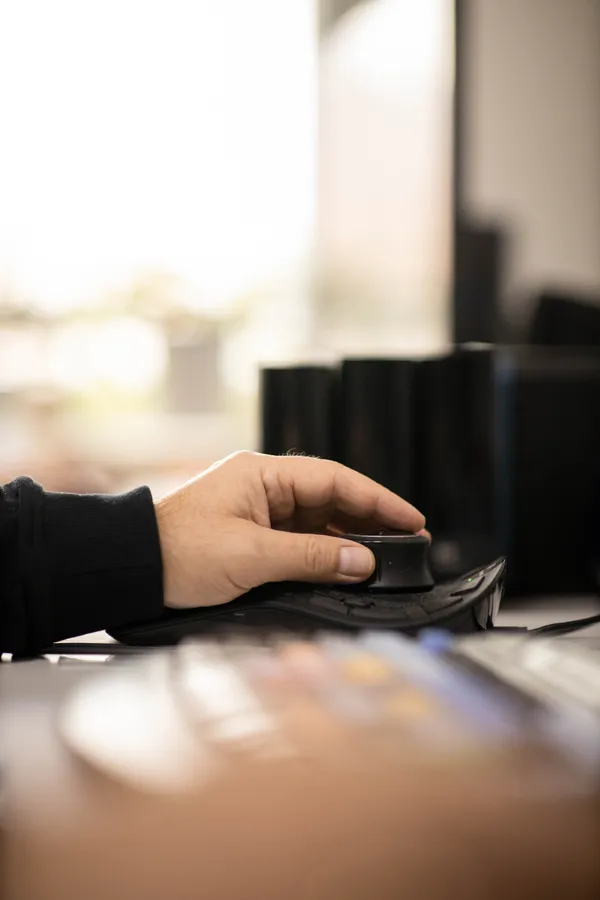 Modelowanie mebli przy użyciu manipulatora 3D – precyzyjne projektowanie techniczne konstrukcji meblowych w TPi Studio